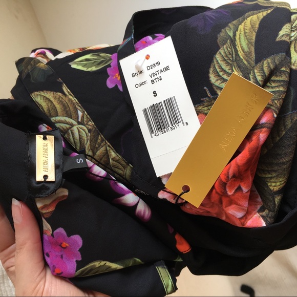 Alexia Admor Sleeveless Dark Floral Shirtdress - Picture 7 of 8